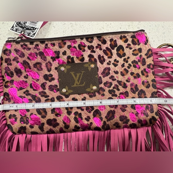 Keep It Gypsy Leather crossbody purse - Picture 11 of 12